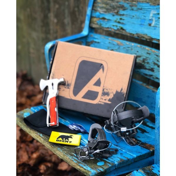 Alpha Outdoor - 2Pack Metal Trap Kit With The Hammer Ax-Tool - 2 Kits For $50.00